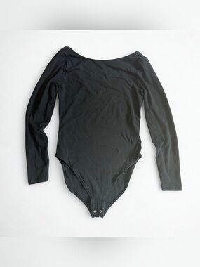 Old Navy Black Long-Sleeve women’s boat neck One-Piece Bodysuit size M